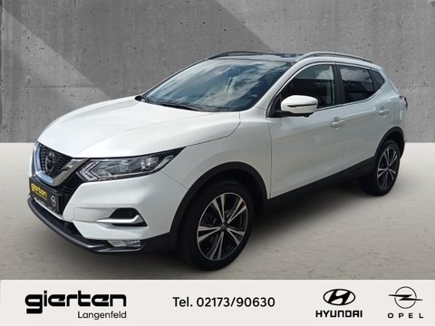 NISSAN Qashqai ''N-Connecta'' mit Glasdach und Navigation