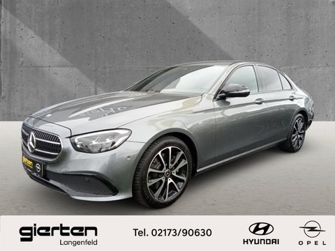 MERCEDES-BENZ E 200 Automatik mit Navigation
