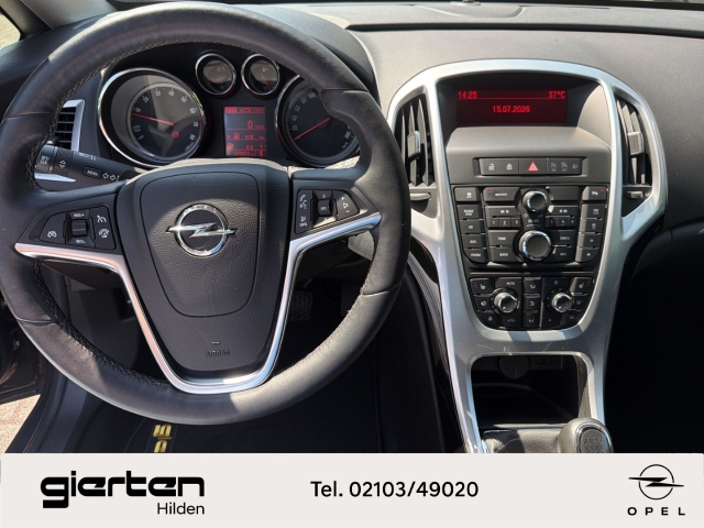 OPEL Astra J Sports Tourer Style PDC SHZ LenkradHZ OPEL Astra J Sports Tourer Style PDC SHZ LenkradHZ