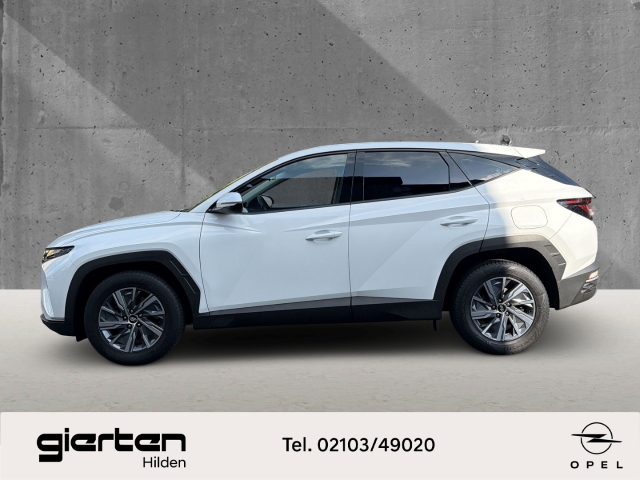 HYUNDAI TUCSON SELECT 2WD KAMERA CARPLAY PDC SHZ LENKRADHZG HYUNDAI TUCSON SELECT 2WD KAMERA CARPLAY PDC SHZ LENKRADHZG