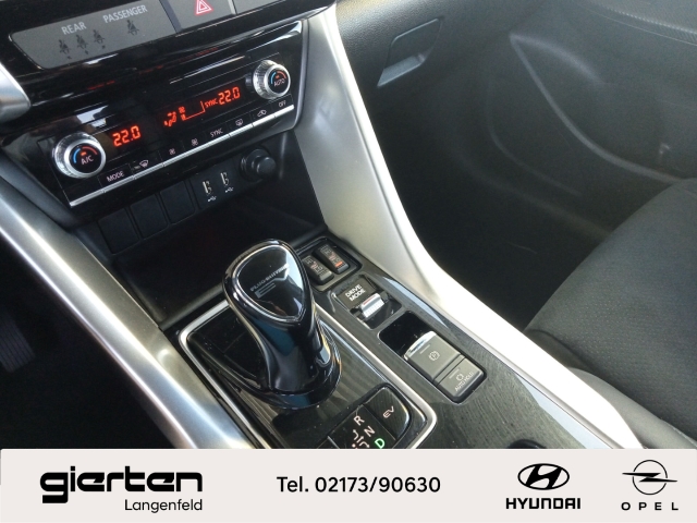 MITSUBISHI Eclipse Cross PlugInHybrid 4WD mit el. Sitz MITSUBISHI Eclipse Cross PlugInHybrid 4WD mit el. Sitz