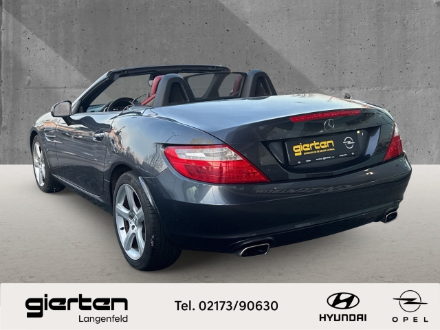 MERCEDES-BENZ SLK 200 mit rotem Leder und NAVI MERCEDES-BENZ SLK 200 mit rotem Leder und NAVI