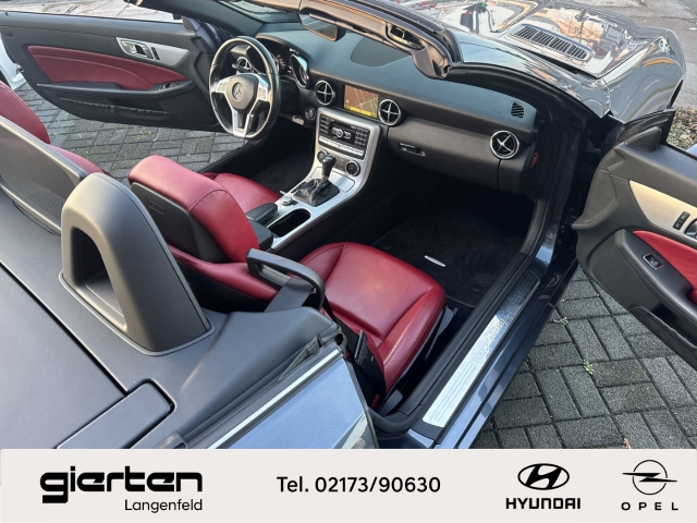 MERCEDES-BENZ SLK 200 mit rotem Leder und NAVI MERCEDES-BENZ SLK 200 mit rotem Leder und NAVI