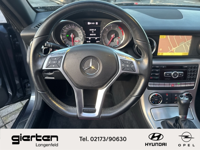 MERCEDES-BENZ SLK 200 mit rotem Leder und NAVI MERCEDES-BENZ SLK 200 mit rotem Leder und NAVI