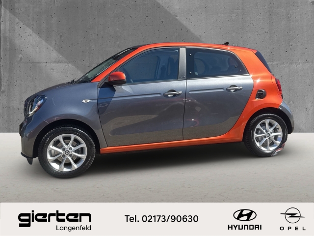 SMART forfour Basis mit Faltdach und Rückfahrkamera SMART forfour Basis mit Faltdach und Rückfahrkamera