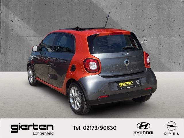 SMART forfour Basis mit Faltdach und Rückfahrkamera SMART forfour Basis mit Faltdach und Rückfahrkamera