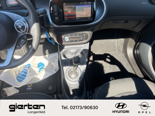 SMART forfour Basis mit Faltdach und Rückfahrkamera SMART forfour Basis mit Faltdach und Rückfahrkamera