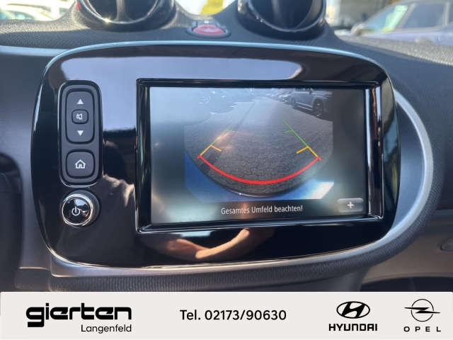SMART forfour Basis mit Faltdach und Rückfahrkamera SMART forfour Basis mit Faltdach und Rückfahrkamera