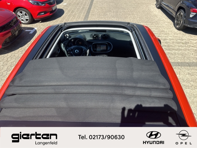 SMART forfour Basis mit Faltdach und Rückfahrkamera SMART forfour Basis mit Faltdach und Rückfahrkamera