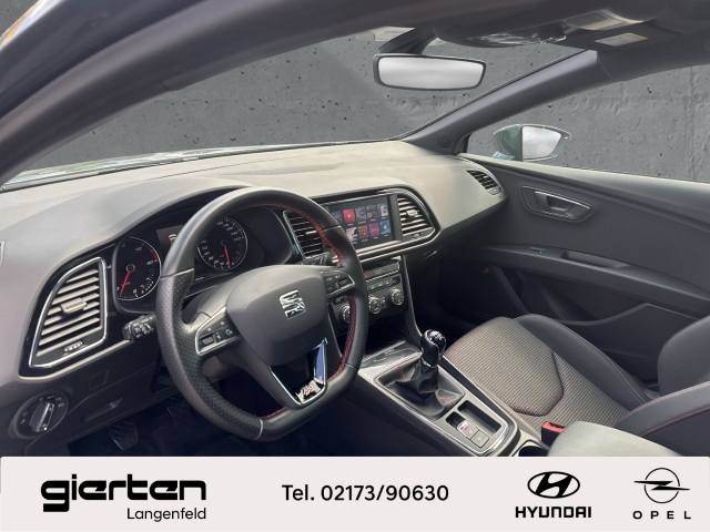SEAT Leon ''FR'' mit Schiebedach und AHK SEAT Leon ''FR'' mit Schiebedach und AHK