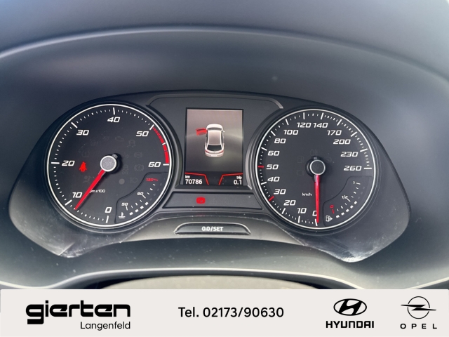 SEAT Leon ''FR'' mit Schiebedach und AHK SEAT Leon ''FR'' mit Schiebedach und AHK