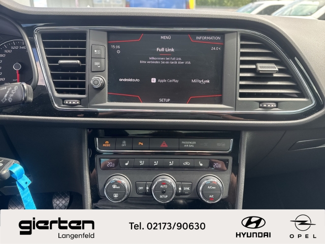SEAT Leon ''FR'' mit Schiebedach und AHK SEAT Leon ''FR'' mit Schiebedach und AHK