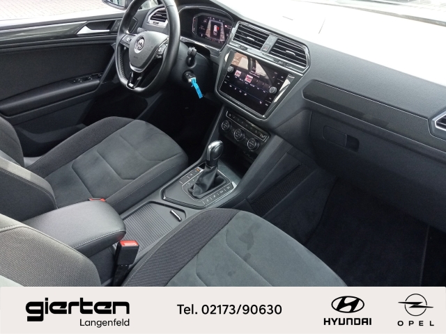VW Tiguan ''Automatik'' mit AHK-klappbar und Navi VW Tiguan ''Automatik'' mit AHK-klappbar und Navi