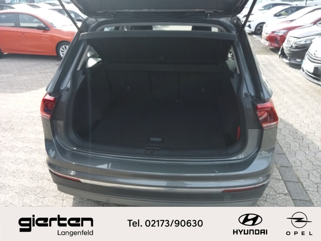 VW Tiguan ''Automatik'' mit AHK-klappbar und Navi VW Tiguan ''Automatik'' mit AHK-klappbar und Navi