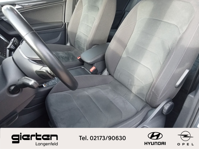 VW Tiguan ''Automatik'' mit AHK-klappbar und Navi VW Tiguan ''Automatik'' mit AHK-klappbar und Navi