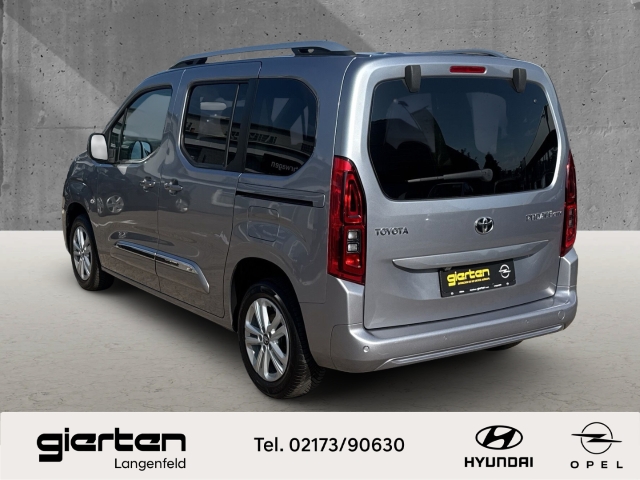 TOYOTA Proace City mit Navi und Rückfahrkamera TOYOTA Proace City mit Navi und Rückfahrkamera