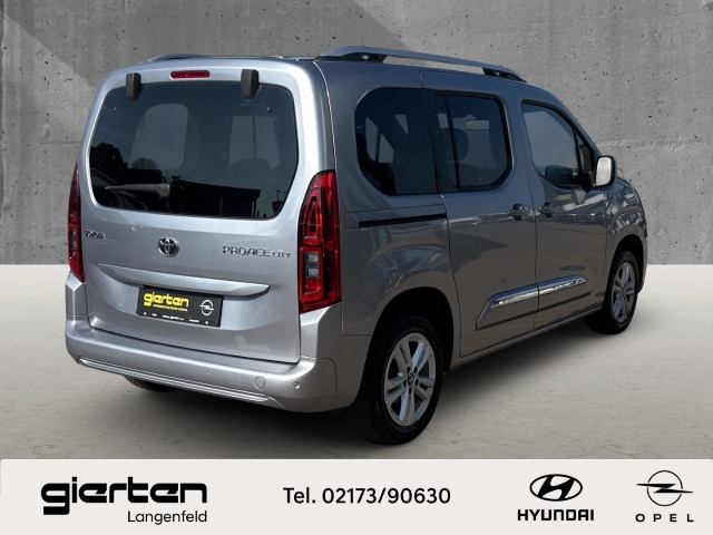 TOYOTA Proace City mit Navi und Rückfahrkamera TOYOTA Proace City mit Navi und Rückfahrkamera