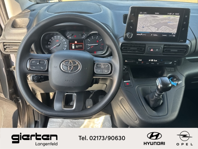 TOYOTA Proace City mit Navi und Rückfahrkamera TOYOTA Proace City mit Navi und Rückfahrkamera