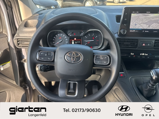 TOYOTA Proace City mit Navi und Rückfahrkamera TOYOTA Proace City mit Navi und Rückfahrkamera