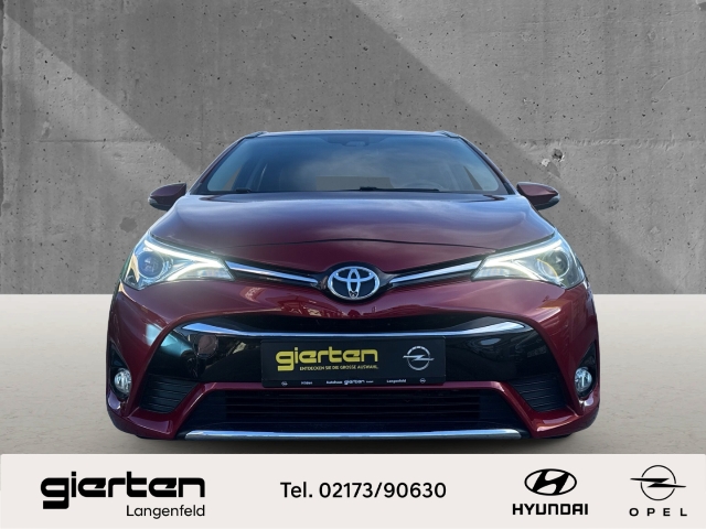 TOYOTA Avensis Sports ''Edition S+'' mit AHK TOYOTA Avensis Sports ''Edition S+'' mit AHK