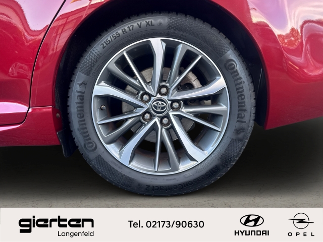 TOYOTA Avensis Sports ''Edition S+'' mit AHK TOYOTA Avensis Sports ''Edition S+'' mit AHK