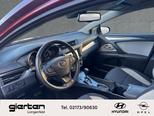 TOYOTA Avensis Sports ''Edition S+'' mit AHK TOYOTA Avensis Sports ''Edition S+'' mit AHK