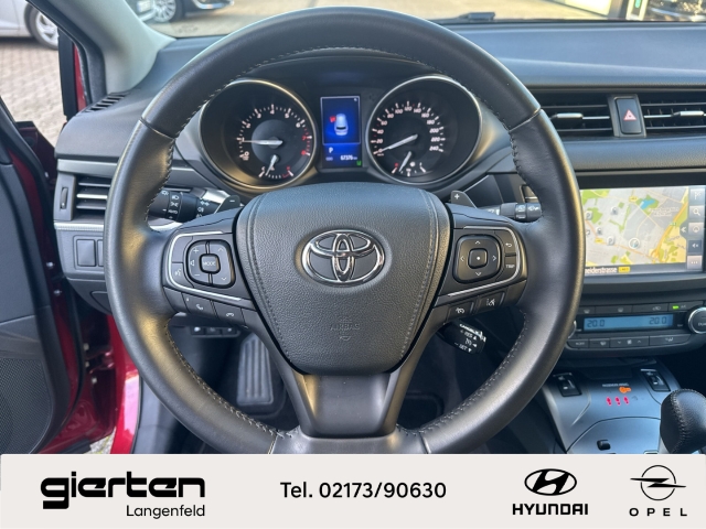 TOYOTA Avensis Sports ''Edition S+'' mit AHK TOYOTA Avensis Sports ''Edition S+'' mit AHK