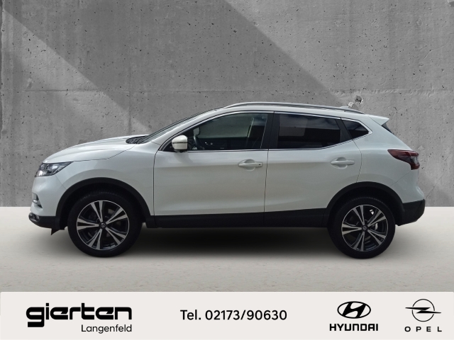 NISSAN Qashqai ''N-Connecta'' mit Glasdach und Navigation NISSAN Qashqai ''N-Connecta'' mit Glasdach und Navigation