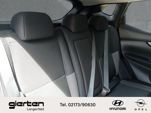 NISSAN Qashqai ''N-Connecta'' mit Glasdach und Navigation NISSAN Qashqai ''N-Connecta'' mit Glasdach und Navigation