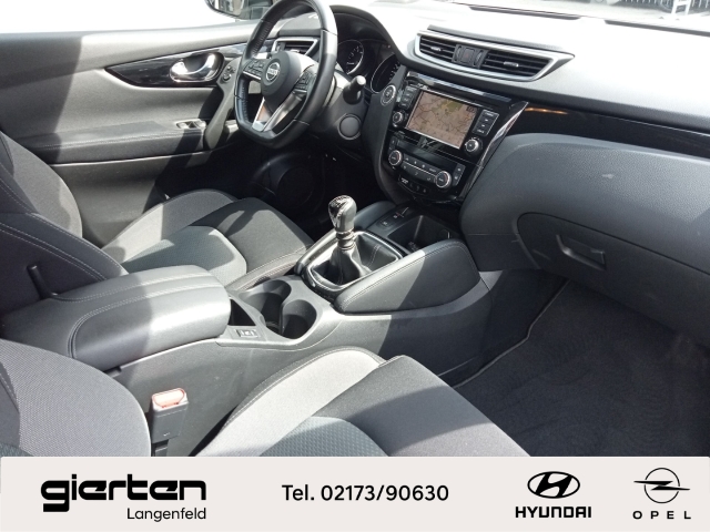 NISSAN Qashqai ''N-Connecta'' mit Glasdach und Navigation NISSAN Qashqai ''N-Connecta'' mit Glasdach und Navigation