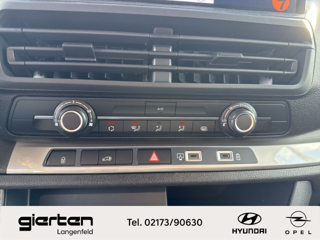 OPEL Vivaro Kasten XL mit Rückfahrkamera & Navi OPEL Vivaro Kasten XL mit Rückfahrkamera & Navi