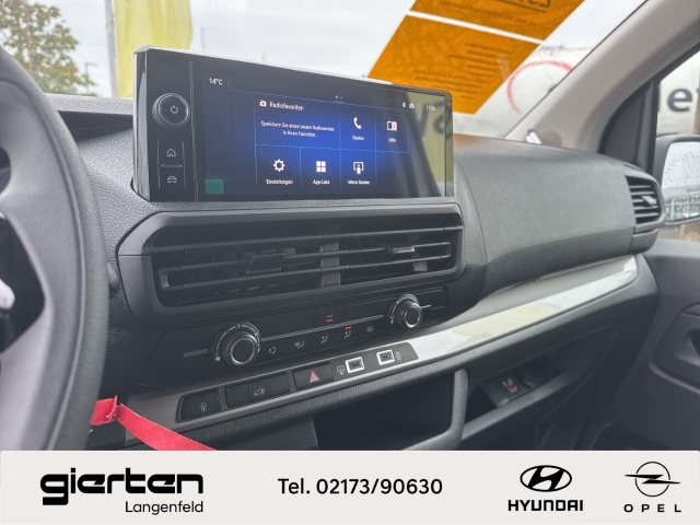OPEL Vivaro Kasten mit Automatik & RFK OPEL Vivaro Kasten mit Automatik & RFK