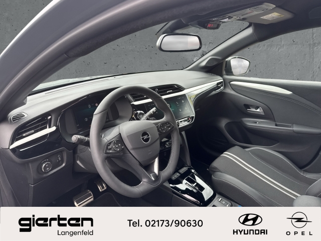 OPEL Corsa ''GS'' mit Induktionsladen und Rückfahrkamera OPEL Corsa ''GS'' mit Induktionsladen und Rückfahrkamera