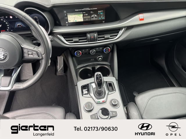 ALFA ROMEO Stelvio ''Veloce Q4 '' mit Leder und Allrad ALFA ROMEO Stelvio ''Veloce Q4 '' mit Leder und Allrad
