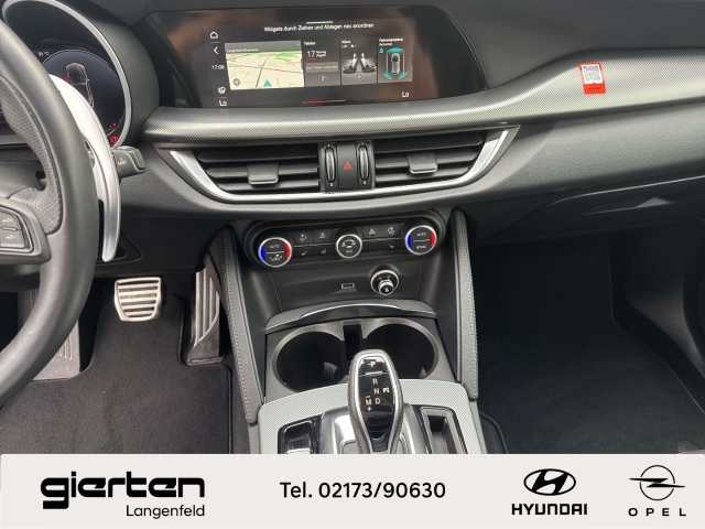 ALFA ROMEO Stelvio ''Veloce Q4 '' mit Leder und Allrad ALFA ROMEO Stelvio ''Veloce Q4 '' mit Leder und Allrad