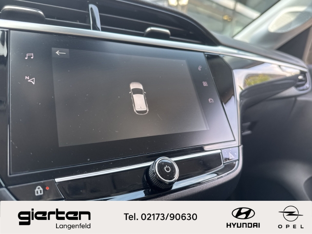 OPEL Corsa mit Navigationssystem & Parkpilot OPEL Corsa mit Navigationssystem & Parkpilot