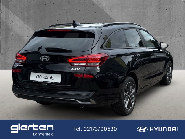 HYUNDAI i30 Kombi Trend Sitzheizung Lenkradheizung Navi HYUNDAI i30 Kombi Trend Sitzheizung Lenkradheizung Navi