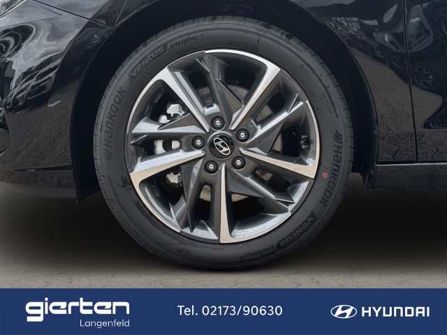 HYUNDAI i30 Kombi Trend Sitzheizung Lenkradheizung Navi HYUNDAI i30 Kombi Trend Sitzheizung Lenkradheizung Navi