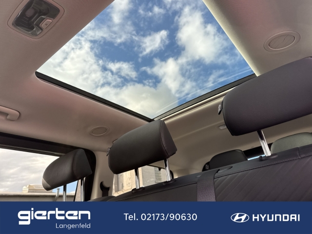 HYUNDAI STARIA Prime Elektro Panoramadach 9 Sitzer HYUNDAI STARIA Prime Elektro Panoramadach 9 Sitzer