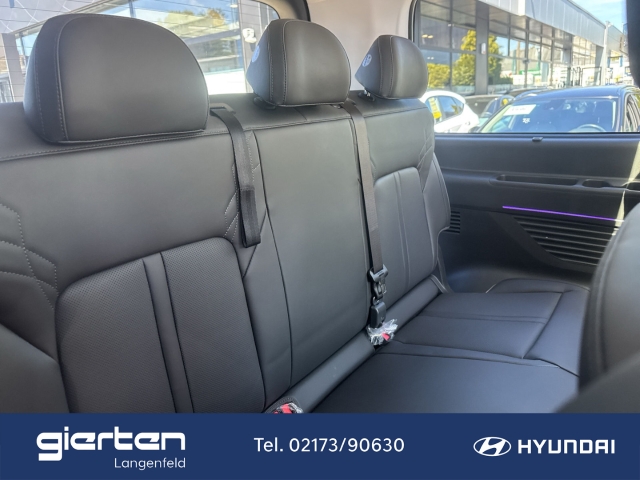 HYUNDAI STARIA Signature Hybrid 2WD 7-Sitzer HYUNDAI STARIA Signature Hybrid 2WD 7-Sitzer
