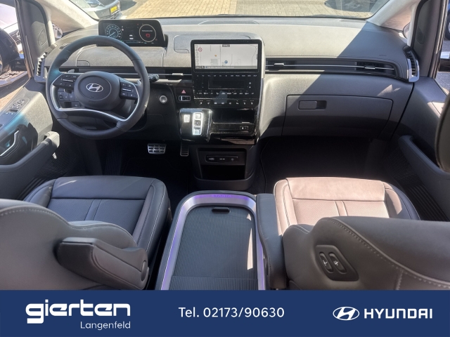 HYUNDAI STARIA Signature Hybrid 2WD 7-Sitzer HYUNDAI STARIA Signature Hybrid 2WD 7-Sitzer
