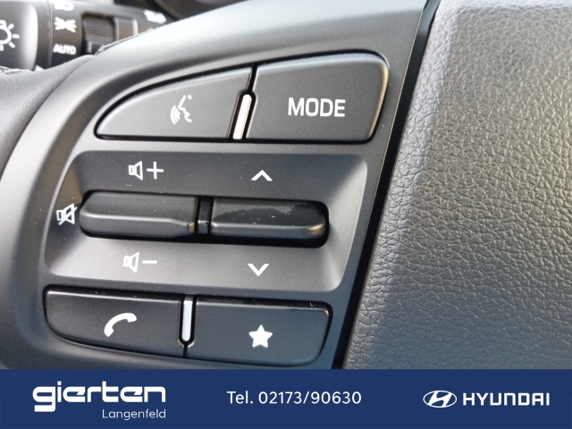 HYUNDAI i10 Select Navi Apple CarPlay Android Auto HYUNDAI i10 Select Navi Apple CarPlay Android Auto
